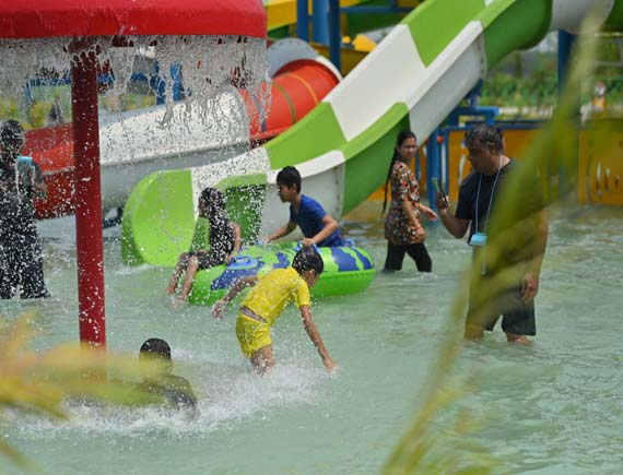 Watersports-at-toshali