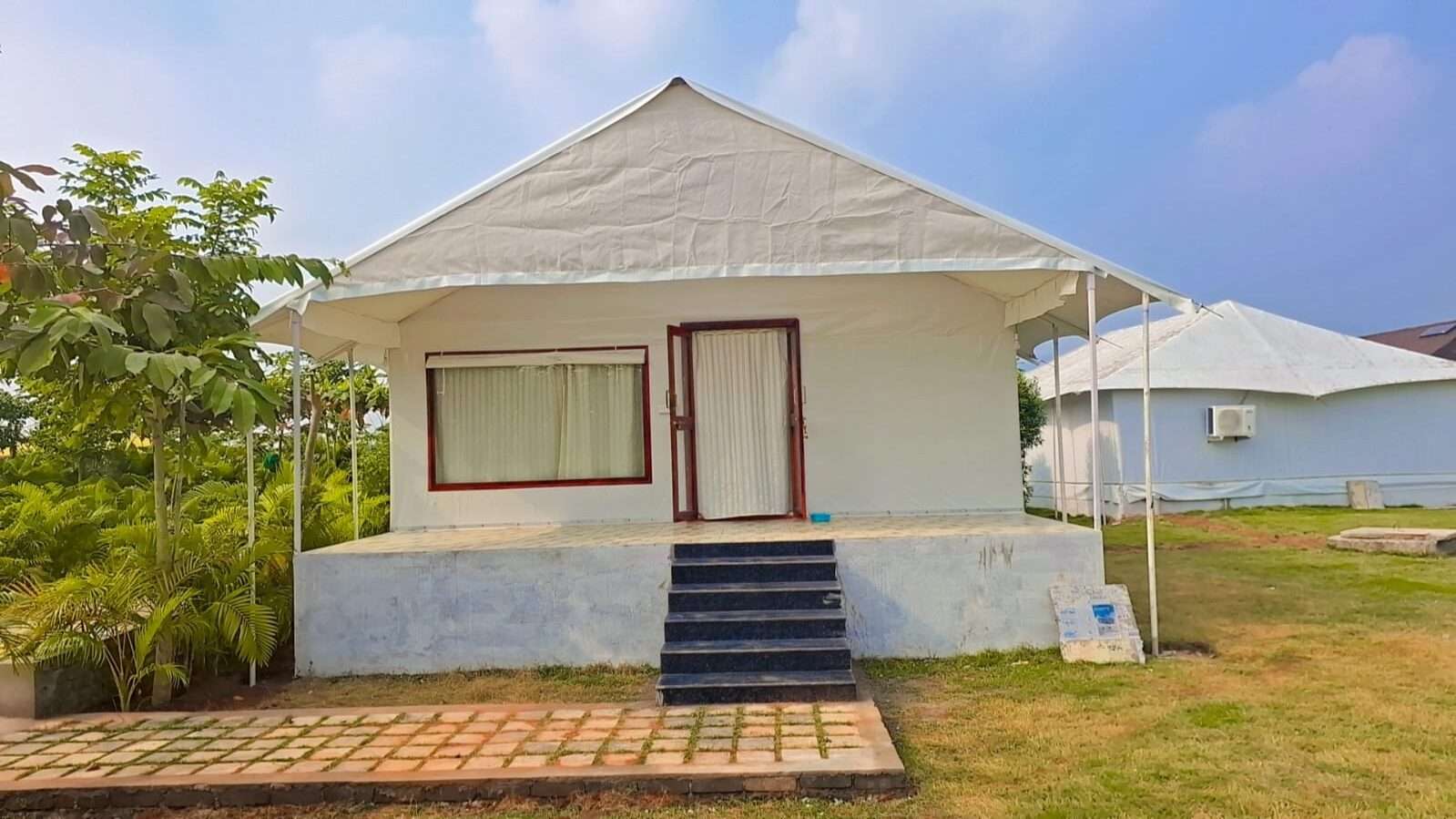 Medium Tent Cottage