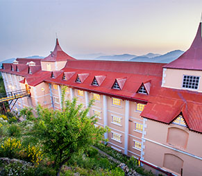 Luxury Hotel in Shimla
